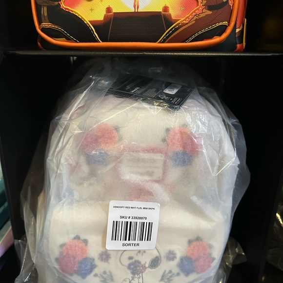 Snoopy Loungefly backpack NWT - Picture 5 of 5